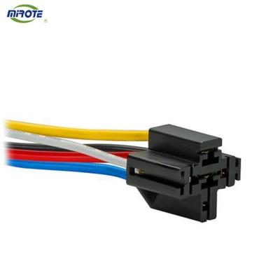 China Haz de cables auto de SPDT con los alambres resbalados 3 paquetes 12 voltios con el zócalo plástico en venta