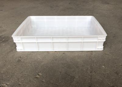 China Heavy Duty Euro Stacking Containers White Food Plastic Trays For Freezing Fish for sale