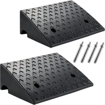 China 19X15in Rubber Driveway Ramps Road Safety Accessories For Wheelchairs Bikes for sale