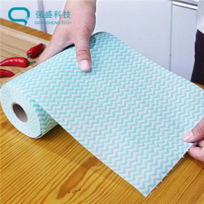 China Wet Dry No Residue ISO9001 55GSM Nonwoven Cleaning Wipe Roll for sale