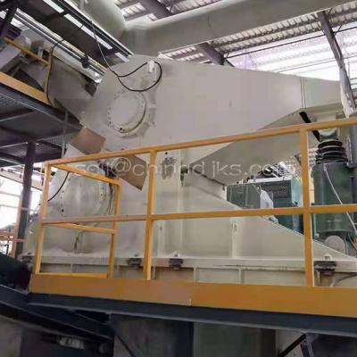 China High Pressure Vertical Double Roll Crusher For Sand Making Plant for sale