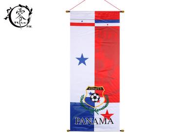 Chine Les bannières multiculturelles de drapeau du football du Panama accrochant la couleur vive UV se fanent polyester résistant de drapeaux du Panama avec le cintre à vendre
