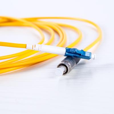 Китай Гибкий провод оптического волокна кабелей оптического волокна SC OM1 LC мультимодный двухшпиндельный продается
