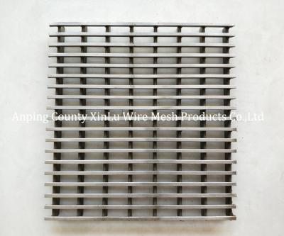 China Acid Washing Wedge Wire Screen Panel with 2.5x4mm Profile and 27mm Support Rod Pitch for sale