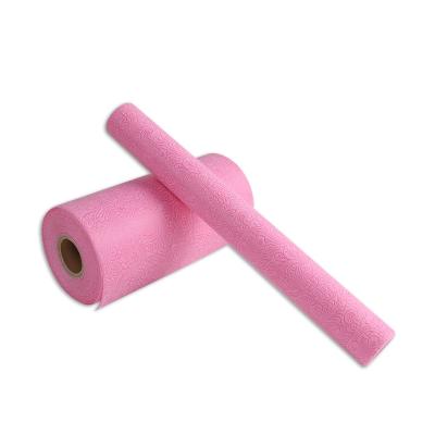 中国 Pink Embossed Pp Non Woven Wrapping Paper Gift Packaging Material 販売のため