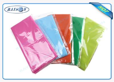 China 50 Gram Thickness Individul Packing TNT Non Woven Tablecloth With Multi Color For Restaurant for sale