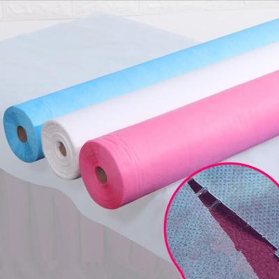 China Disposable Precut PP Non Woven Bed Sheet Waterproof Massage Table Cover Roll for sale
