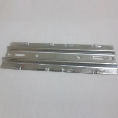 China Metal de la precisión del OEM que sella los soportes de encargo del metal de las piezas en venta