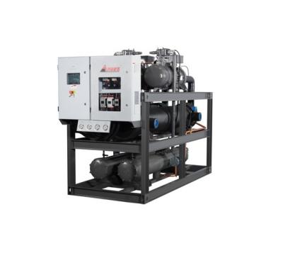 中国 Industrial Refrigeration Water Cooled Chiller 150hp Two Compressor For Plastics Industry 販売のため