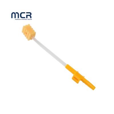 中国 Surgical Oral Care Sponge Suction Toothbrush Medical Disposable Negative Pressure Suction Boothbrush for Adult 販売のため