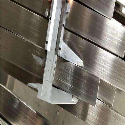 China Polished Stainless Steel Flat Bar Hot Rolled 303 302 301 201 204 1.2mm Thick for sale