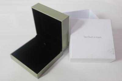 China SGS Cardboard Jewelry Gift Boxes Packaging Samll Gold Printing 8X8X3cm for sale