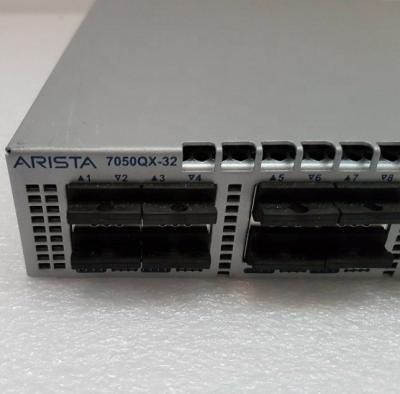 China DCS-7050QX-32-F 32 portas 40GbE QSFP Ethernet Switch Produtos originais da Arista à venda