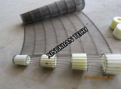 China Flache Flex Belt Conveyor Belt Wire-Masche 90 Grad 180 Grad angelt gebogene Leiter zu verkaufen