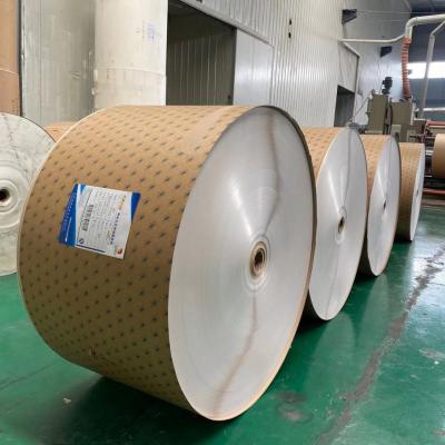 China La madera de la Virgen de Eco reduce el papel revestido de papel enorme del rollo a pulpa 1200m m PE en el rollo para la fabricación de la taza en venta