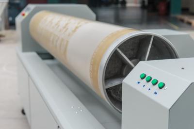 China Cortador rotatorio del chorro de tinta de la alta exactitud para la impresión profesional de la ayuda en venta