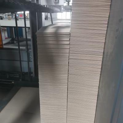 China Recycled Laminated Grey Board Flat Single Ply Board Mixed Pulp for sale