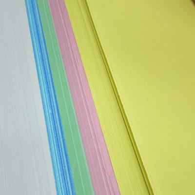 中国 50GSM 無炭素印刷用紙 汚染防止 再書き可能なNCR紙 販売のため