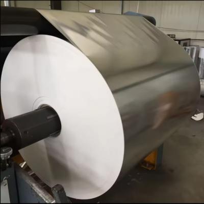 China Papel metalizado de folha de alumínio resistente ao molho para embalagens de etiquetas de cerveja à venda