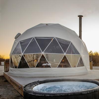 China Bóveda geodésica al aire libre calentada chimenea de la burbuja del invierno del sitio para acampar de la tienda de la cubierta de PVC en venta