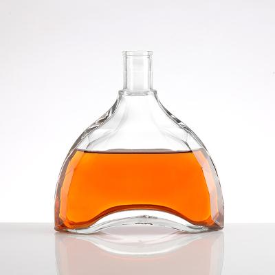 China Custom Clear Empty Brandy Whiskey Rum Gin Glass Bottles for Bars and Restaurants for sale