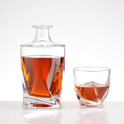 China Super Flint Glass Rectangle Shape 700ml Liquor Tequila Vodka Alcoholic Drink Bottle for sale