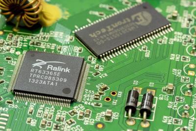 中国 FR4注文PCBは電子PCB板アセンブリおよび製造業に乗る 販売のため