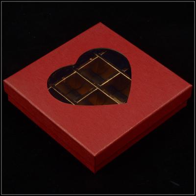 中国 基盤およびふたの板紙箱、プラスチック窓が付いているバレンタイン デー チョコレート箱 販売のため