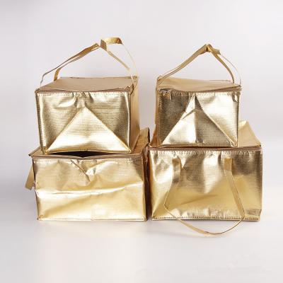 China Kundenspezifisches Druckgoldene weiche mit Seiten versehene Isolierkühltasche für äußeres Tür-Picknick zu verkaufen