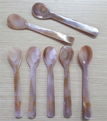 China Special Color Brown Natural Mother Of Pearl Caviar Spoon 4.7 Inch And 5.1'' Available for sale