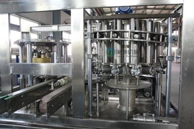 Chine 2 dans 1 machine de remplissage d'huile de friture de machine/tournesol de remplissage d'huile de table de Monoblock à vendre