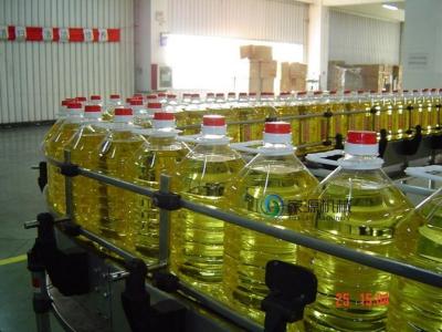 China Automatic 5L Edible Oil Filling Machine With Screw Cap , Oil Bottle Filling Machine for sale