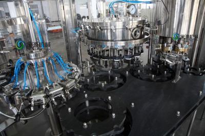 China Máquinas carbonatadas tela táctil do enchimento das bebidas do GV para a água gasosa à venda
