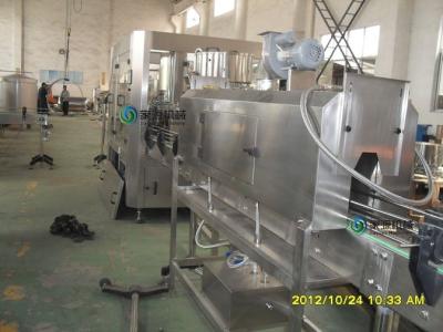 China Flat Bottle OPS Shrink Labeling Machine 2000BPH 1 Year Warranty For Beverage for sale