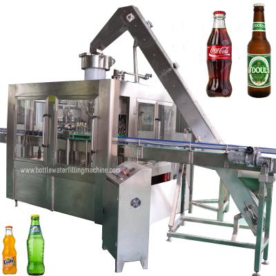 China 8000bph Monoblock carbonatou o controle do tela táctil da máquina de enchimento da bebida à venda