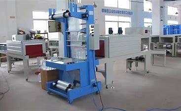 China PLC Driven  Shampoo Bottle Shrink Film Packaging Machine for sale