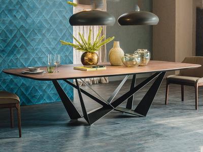 China Elegantes mesas de jantar de madeira de artesanato industrial de 750 mm de altura retangular intemporal à venda