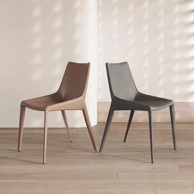 China Cadeiras de couro base de metal com estilo moderno à venda