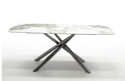China Sala de jantar de luxo italiana grande mesa de metal quadro mármore superior 8 10 assentos mesa de jantar à venda