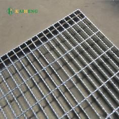 China Silver White Antiskid Serrated Metal Grating Ladder Walkway Mesh for sale