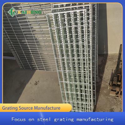 China Corrosion Resistant HDP Steel Grate Stair Treads Bar Grating Treads for sale
