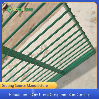 China Green Wire Grate Fencing Grid Catwalk Metal Grating For 1mx2m Dip Plastic for sale