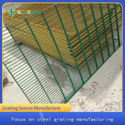 China Green Plastic Impregnated Metal Grid Floor Catwalk 100x200 for sale