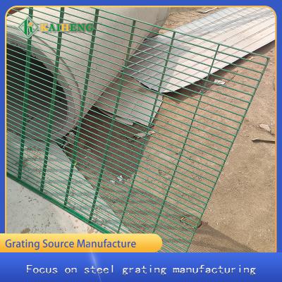 China Kundengebundener Metallstahl-Draht-Gitter-Zaun For Chicken Dog zu verkaufen