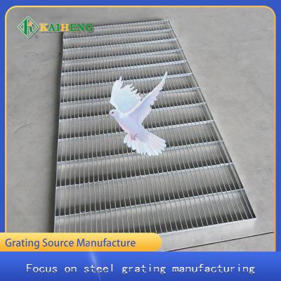 China Hot Dip Galvanised Metal Grid Floor Grating For Poultry Cage Fence for sale