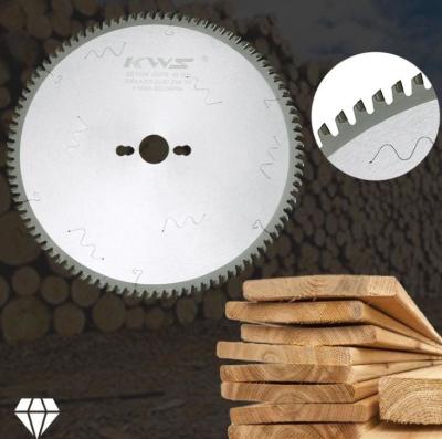 China Hoja de sierra universal de PCD para el corte de la madera dura de la madera blanda de la madera contrachapada del conglomerado en venta