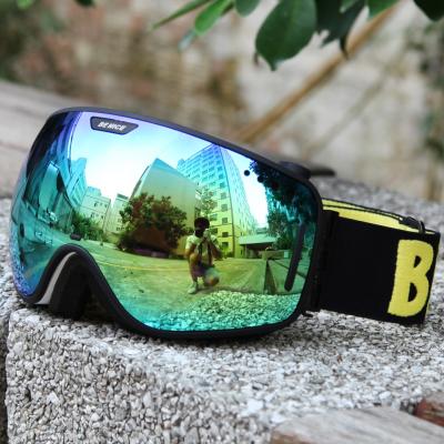 China Popular Heart Shaped Mirrored Snow Goggles Anti Scratch Impact Resistance for sale