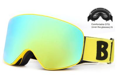 China Detachable Ski Goggles Anti Scratch OTG Design Three Layer Foam Thickness 15mm for sale