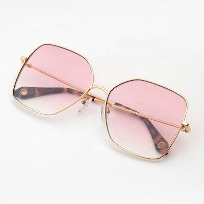 China Custom Ladies Stylish Lifestyle Sunglasses Women Pentagon Shaped Metal Sunglasses for sale