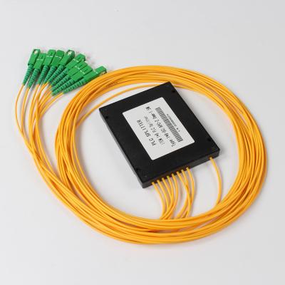 China 2.0MM Fiber Optic Splitter 1 X 8 PLC Splitter SC APC Box Branch 1.5Meter for sale